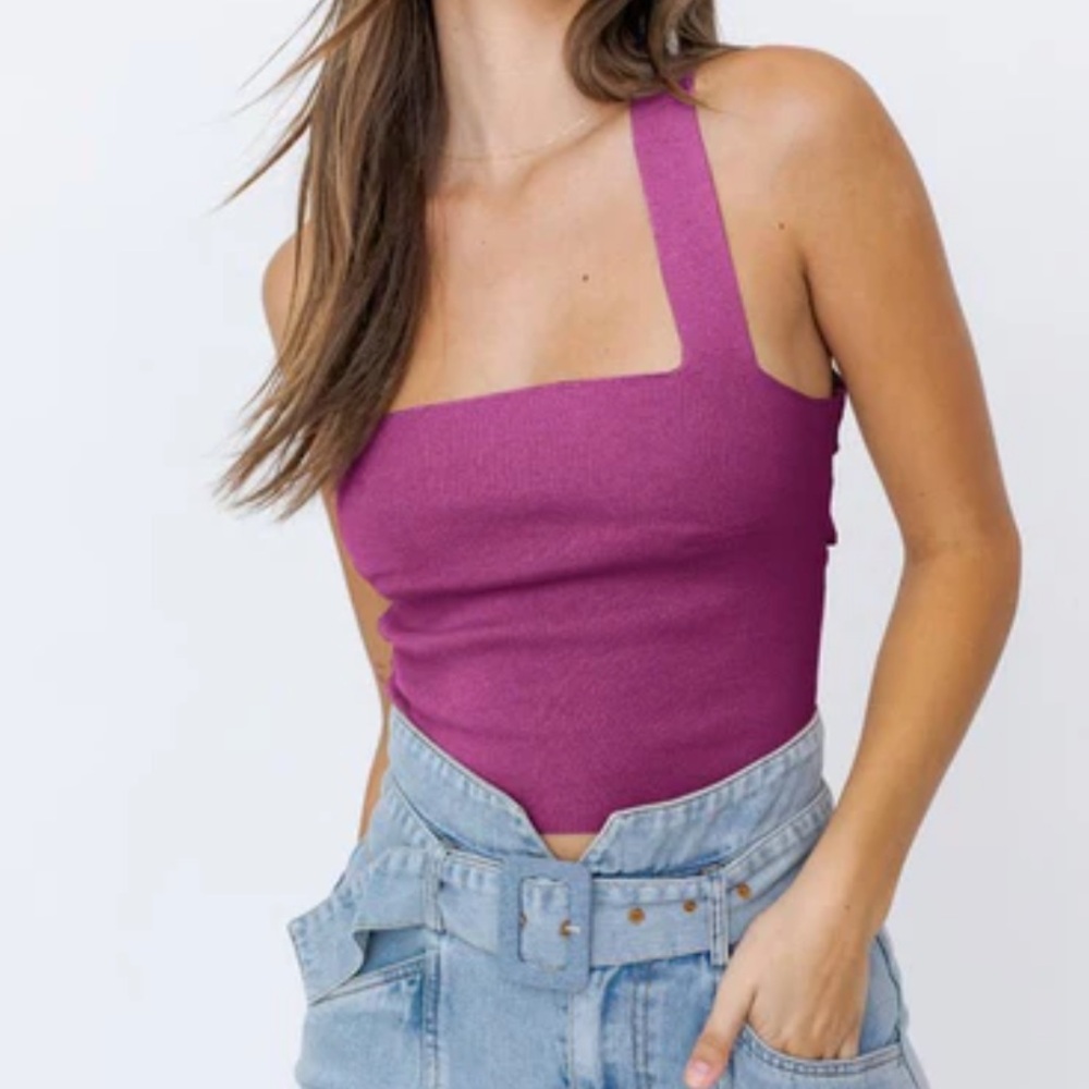 Lelis collection sweater top